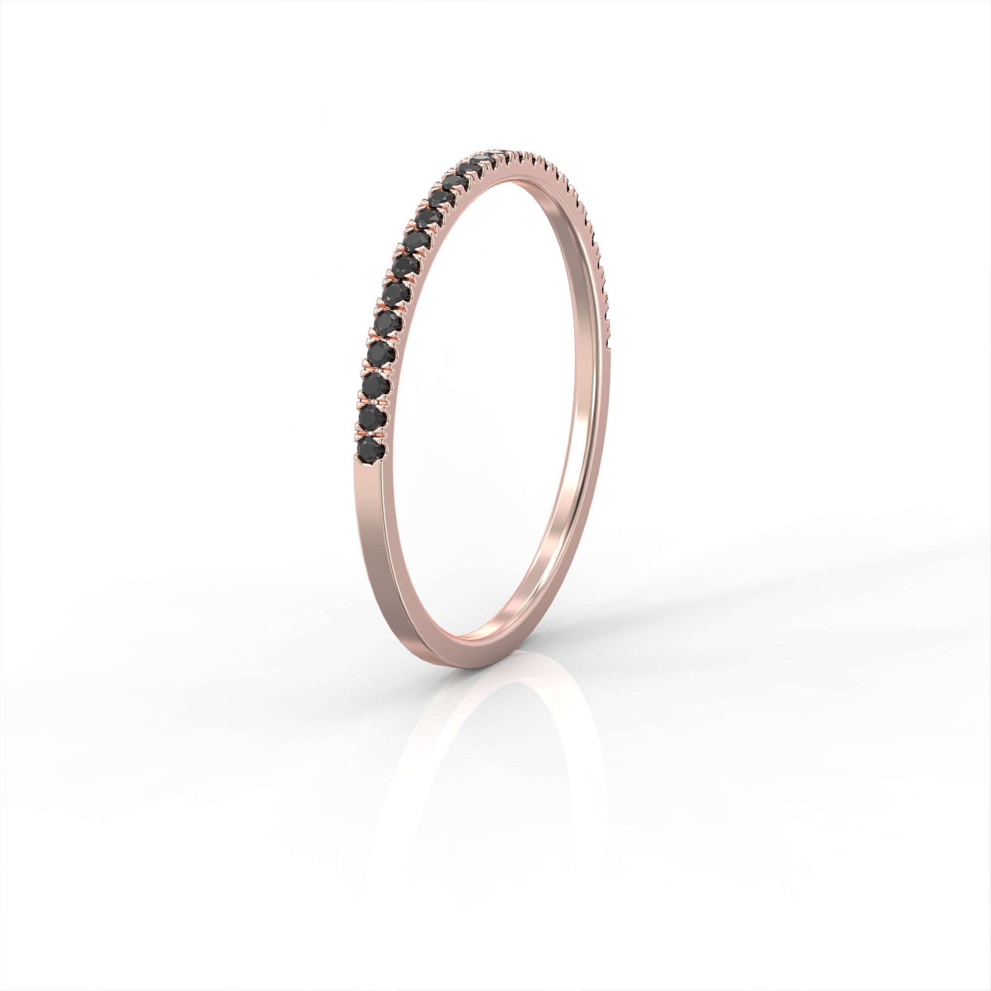 טבעת בליני - טבעת חצי איטרניטי משובצת יהלומים שחורים