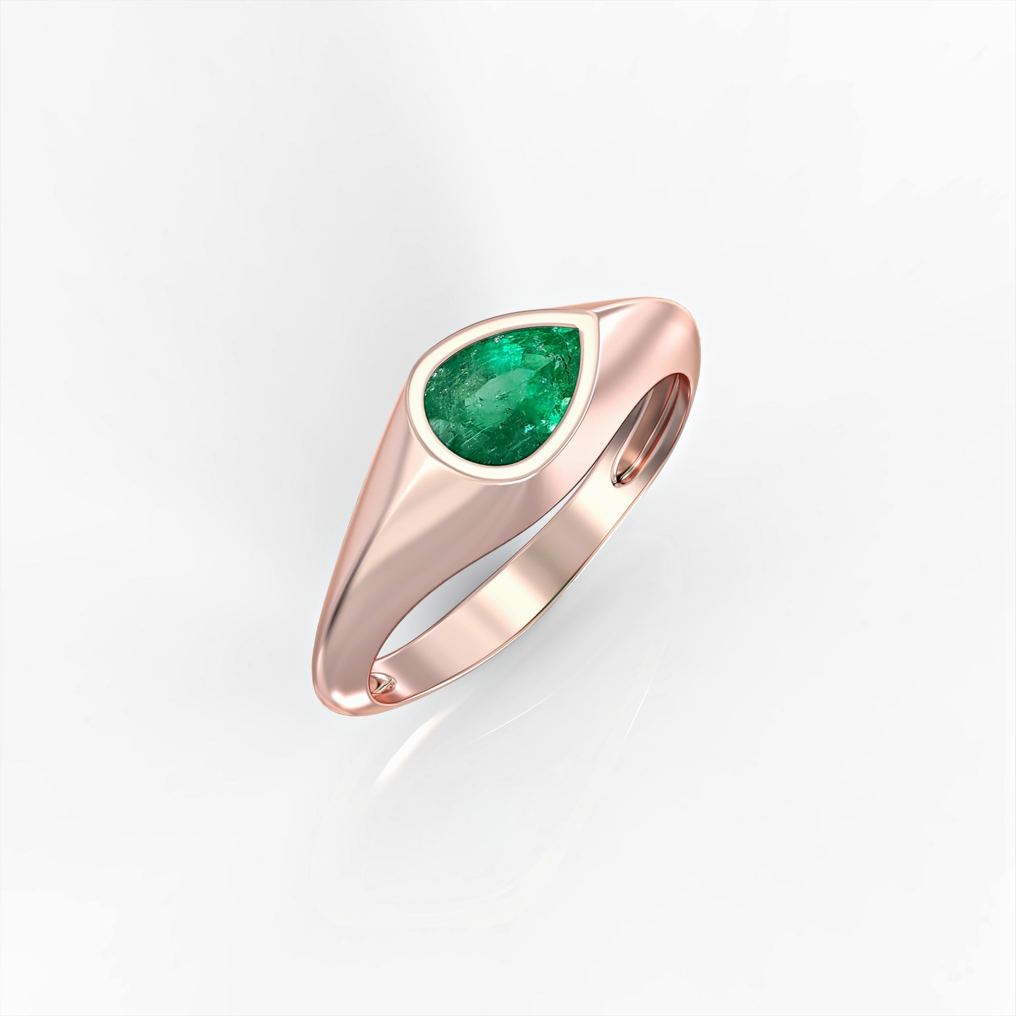 טבעת לומינה - טבעת חותם משובצת אמרלד טיפה