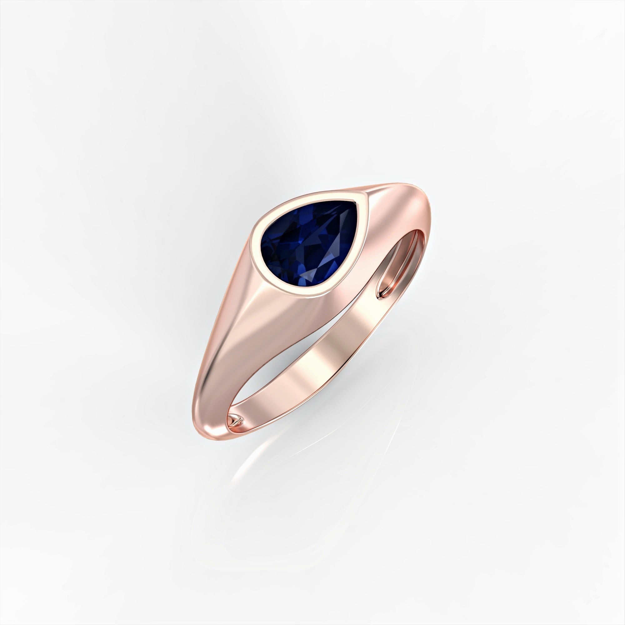 טבעת לומינה - טבעת חותם משובצת ספיר טיפה