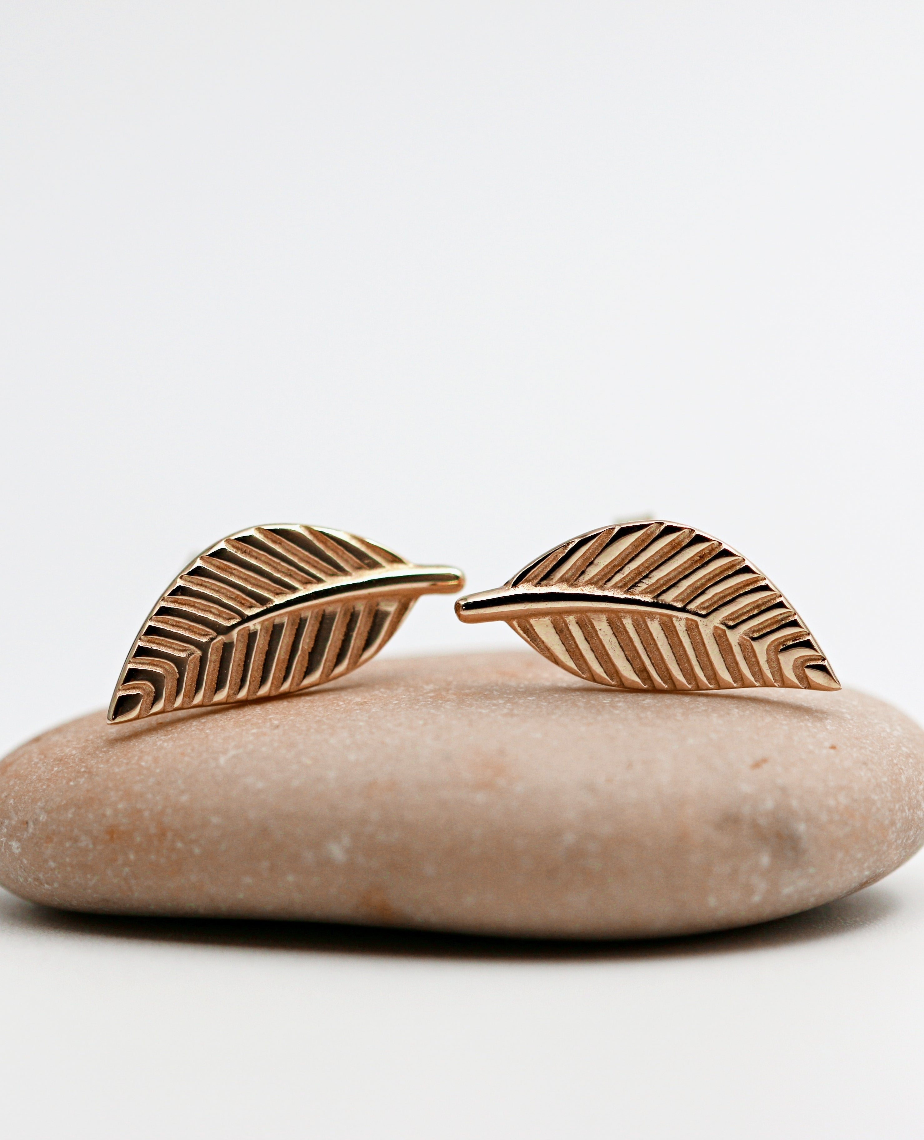 Attached leaf earrings