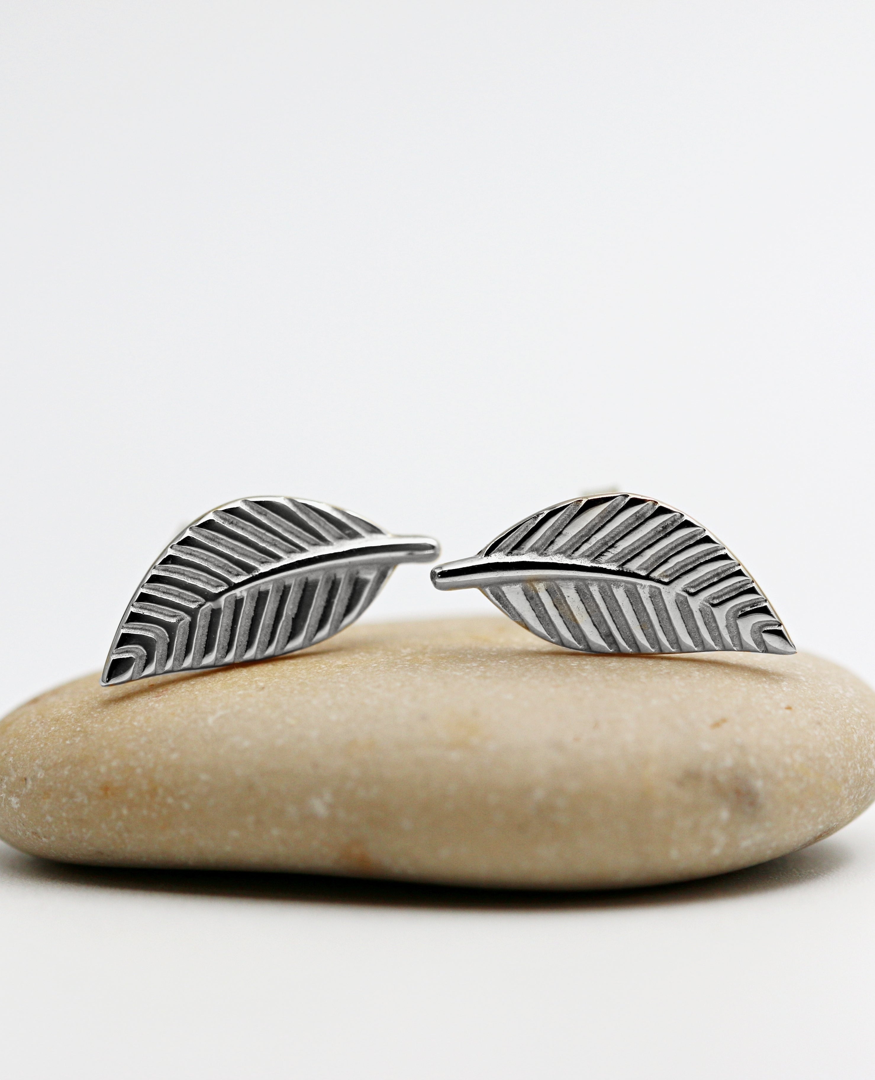 Attached leaf earrings