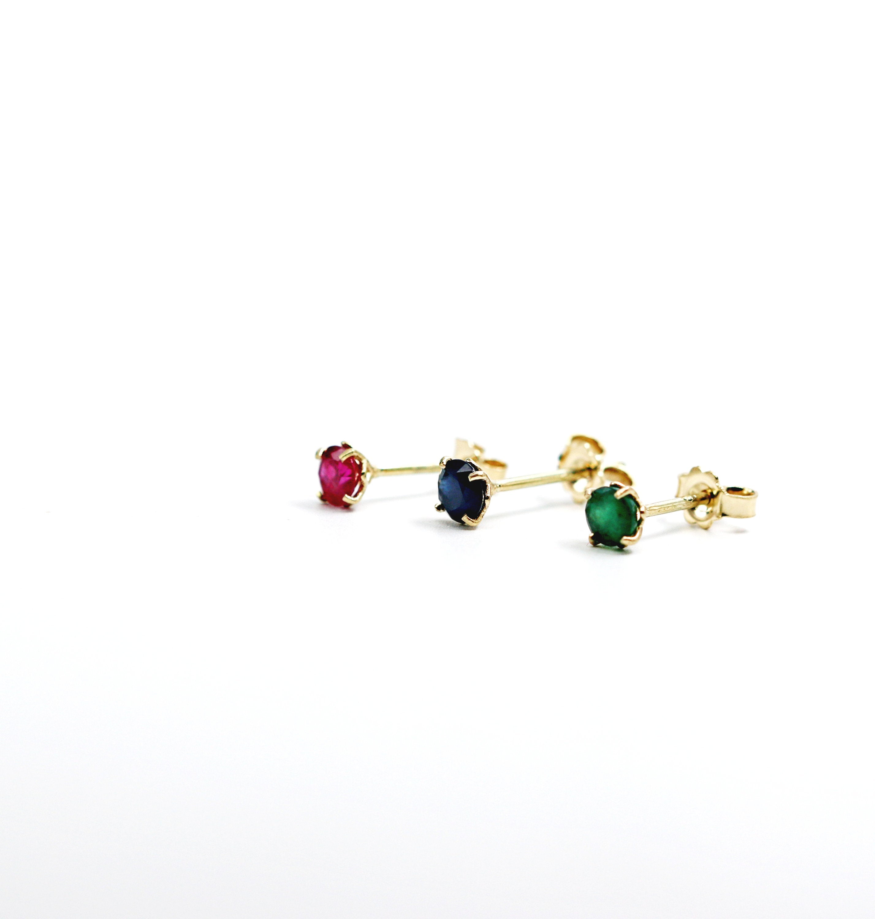 Eternal earrings - studded earrings studded with sapphires, emeralds or Eternal M rubies