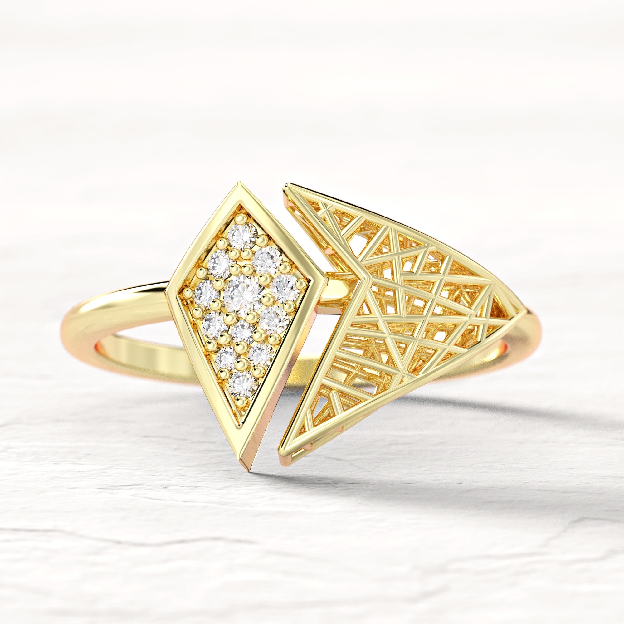 Diamond "Contrast" ring - gold mesh ring studded with diamonds