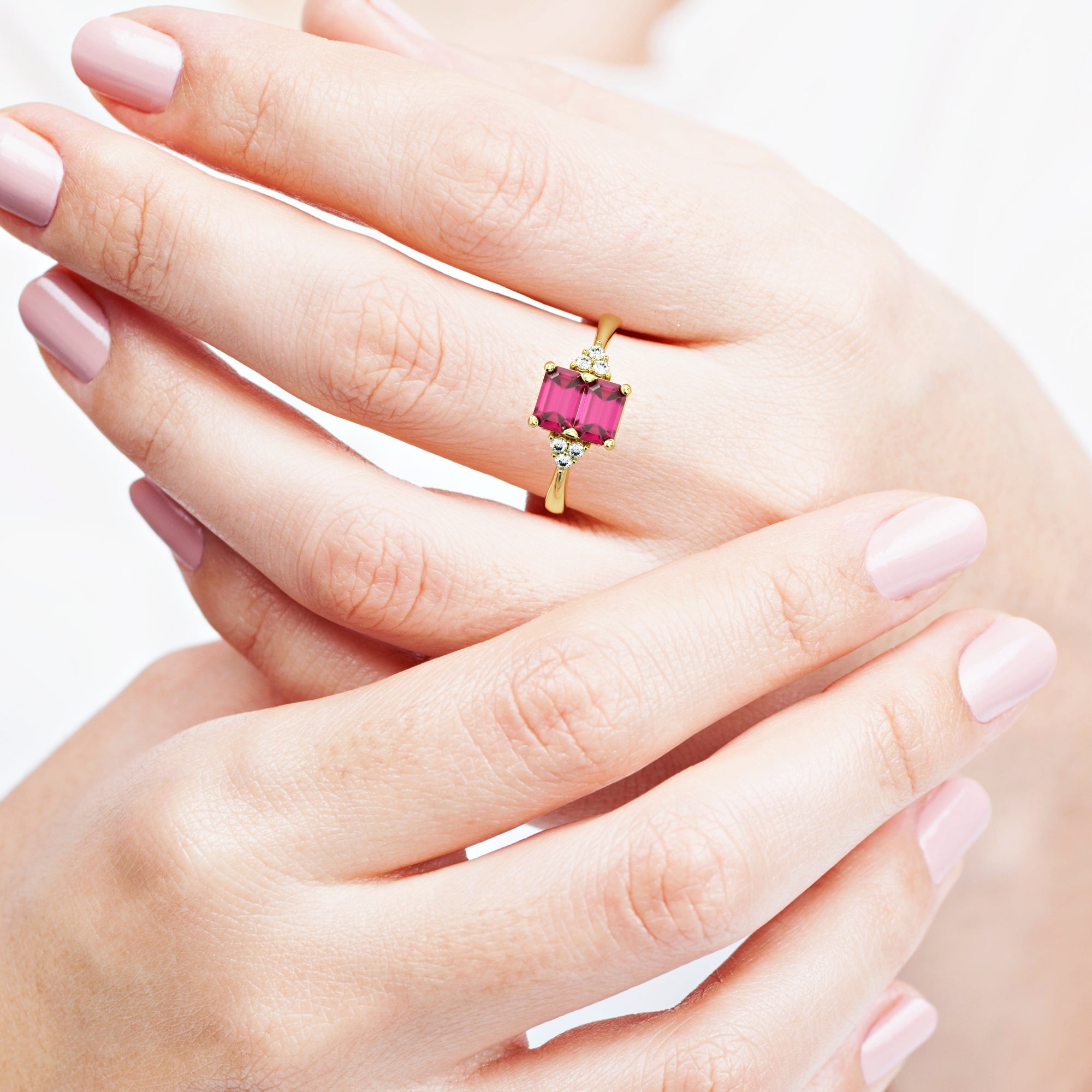 Siempre ring - Siempre ruby ​​and diamond studded ring